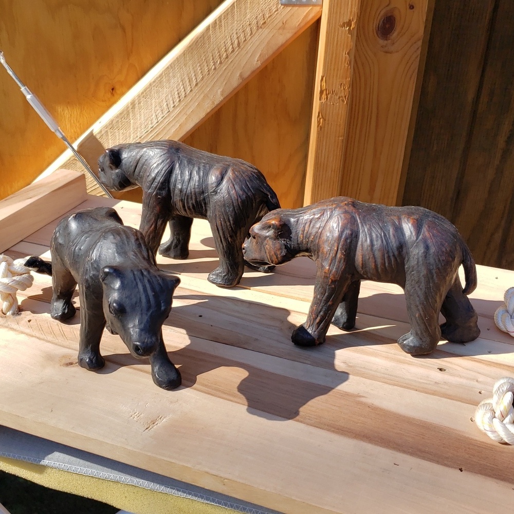 Wild bears 8in Home decor 3